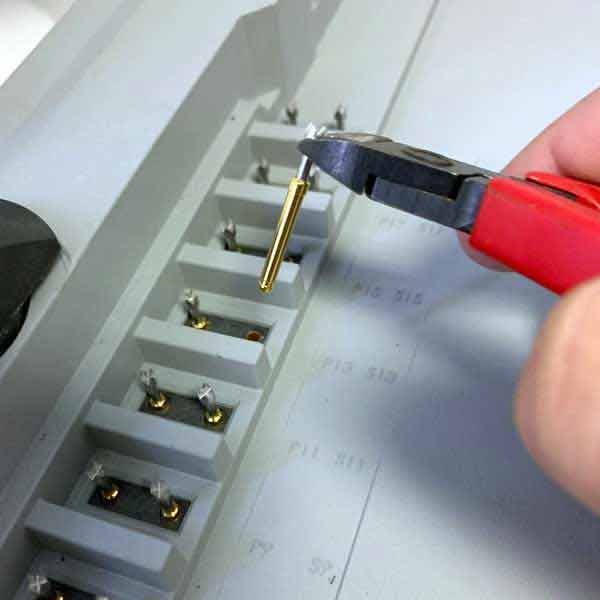 the probe will pull out out of the fixed receptacle