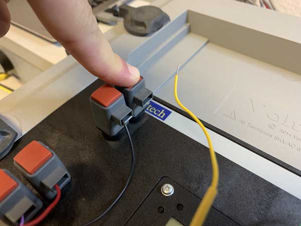 Toroid - Press fit sockets give quick release of UUT